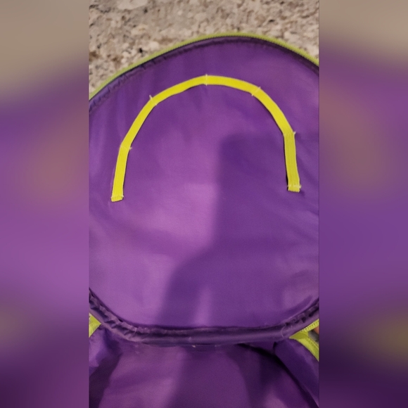 Polly Pocket Round Carrying Case - Picture 7 of 8